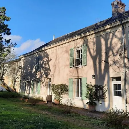 Clos Des Ecureuils Bed & Breakfast